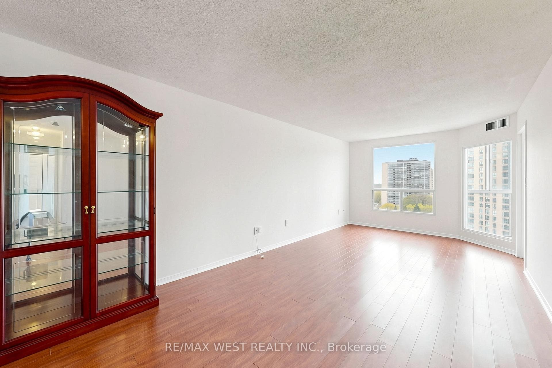 5 Concorde Place Unit 1302 - Condo photo 15 of 47 in Don Mills / Parkwoods / Victoria Village, Ontario