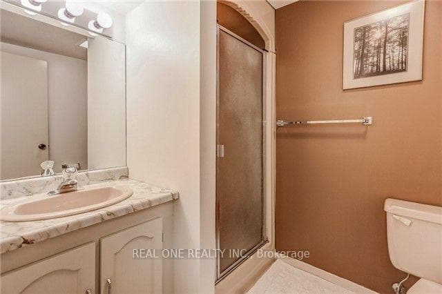 1268 Lorne Park Road - Detached photo 15 of 20 in Mississauga, Ontario