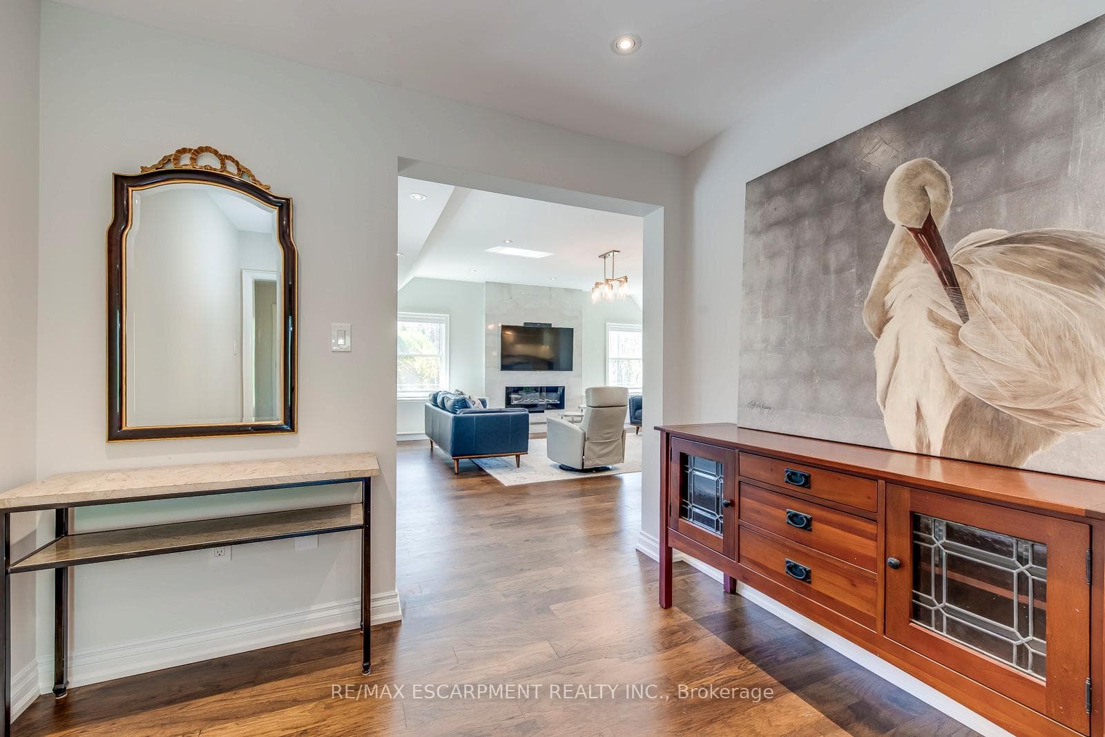 4306 Lakeshore Road - Detached photo 8 of 45 in Burlington, Ontario