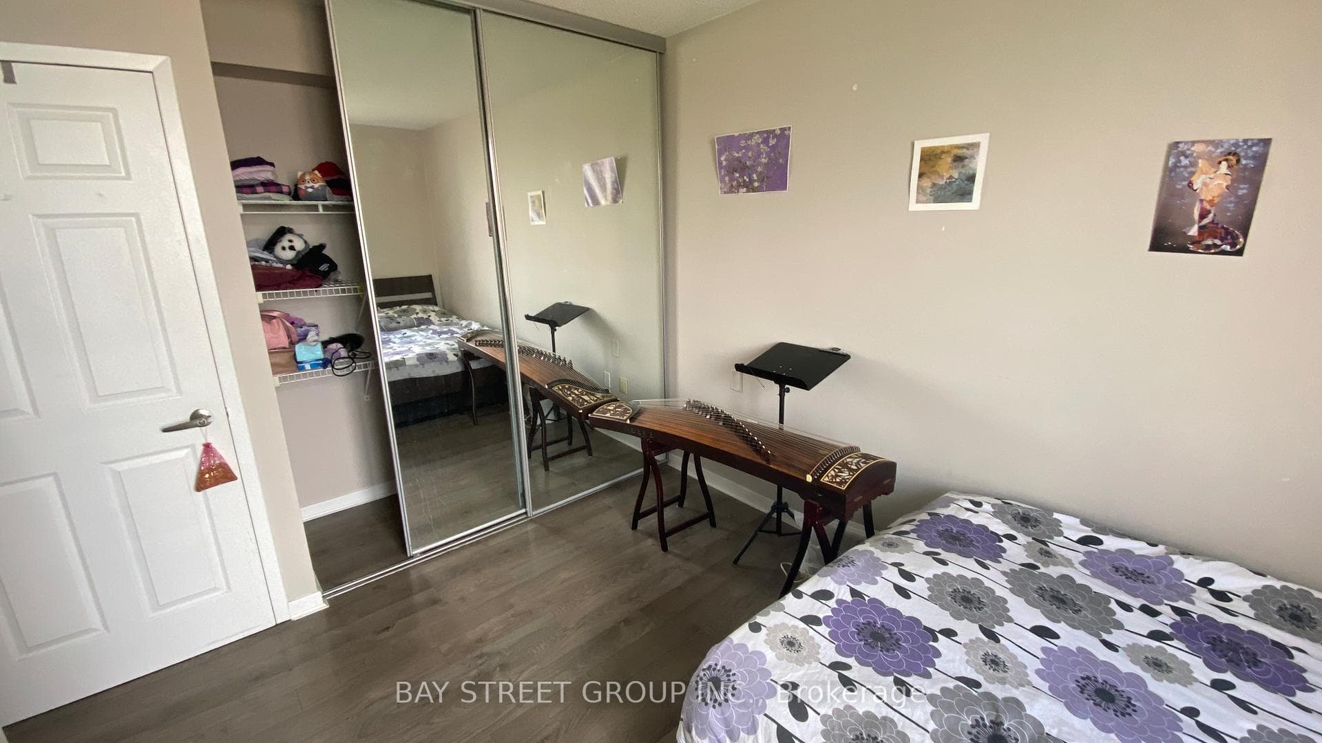 284 Bloor Street Unit 902 - Condo photo 13 of 27 in Annex / Yorkville / Summerhill, Ontario