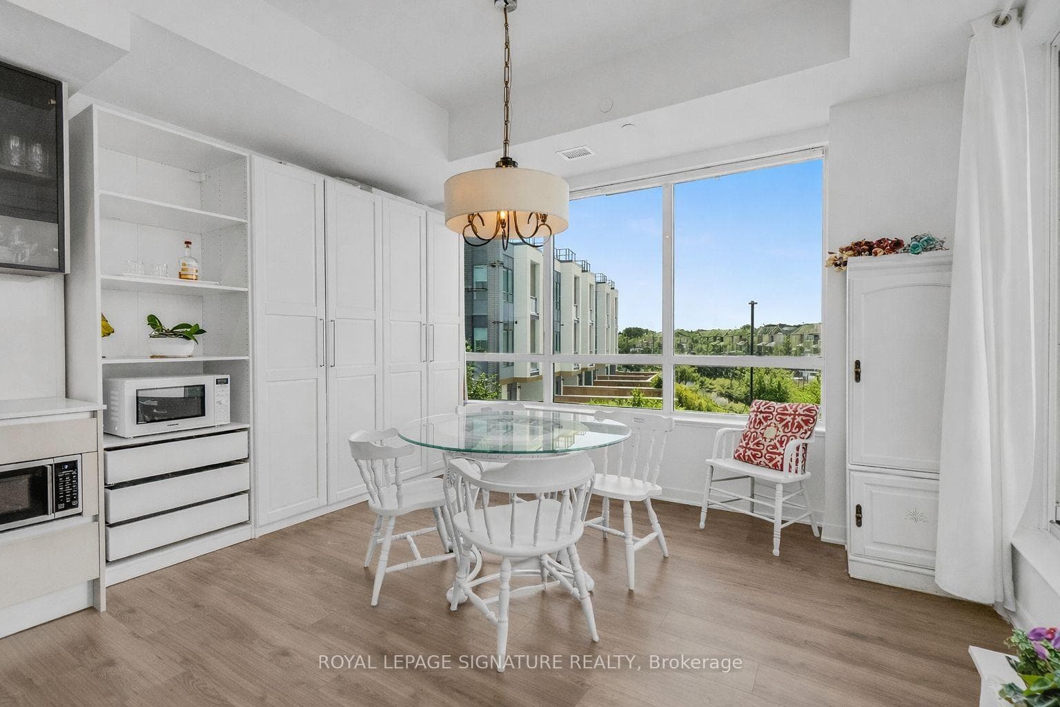 395 Dundas Street Unit 234 - Condo photo 17 of 35 in Oakville, Ontario