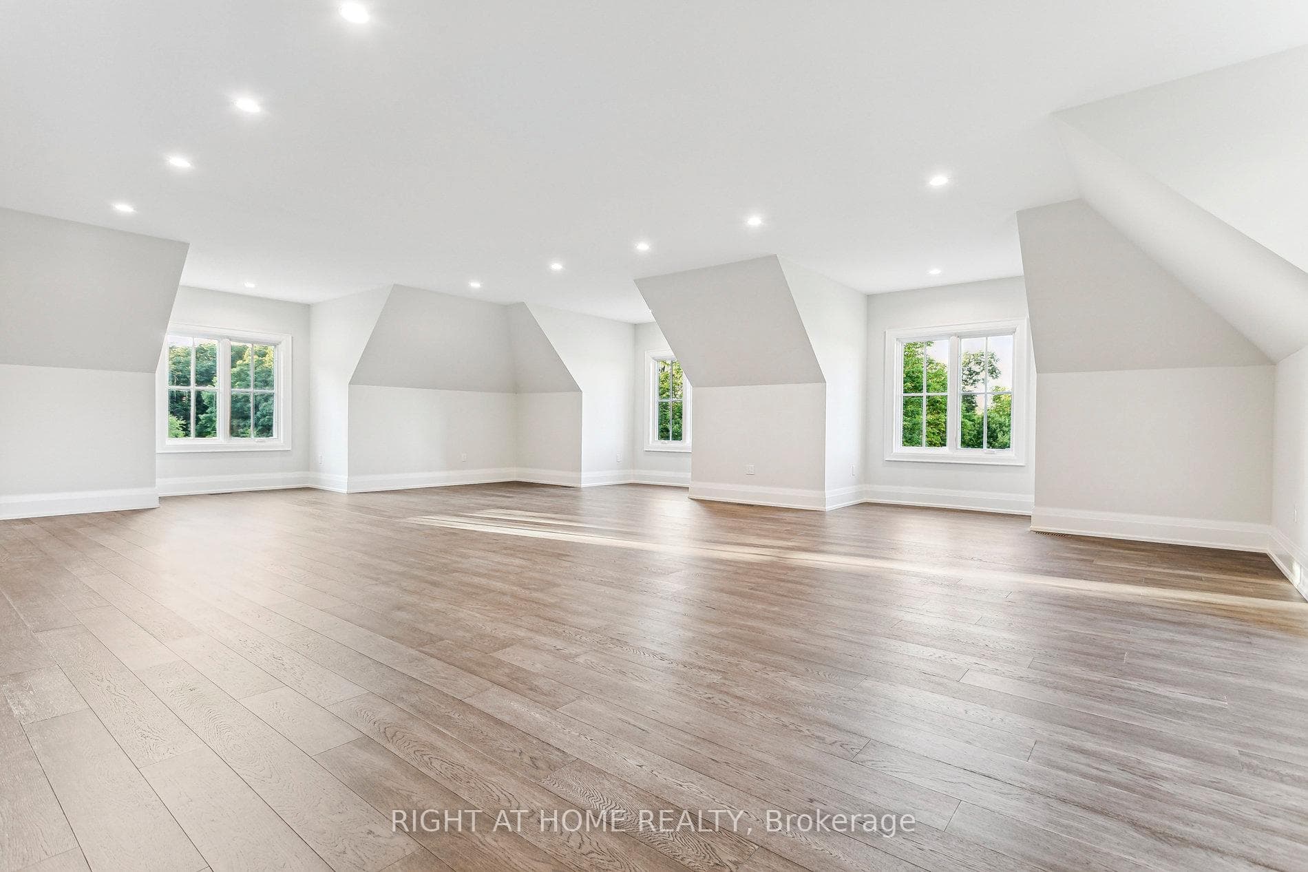 2606 Harvestmoon Lane - Detached photo 42 of 50 in Burlington, Ontario