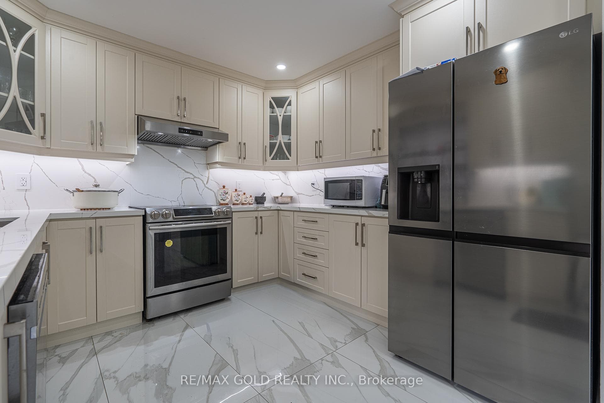 6 Meadow Glade Road - Detached photo 10 of 36 in Brampton, Ontario