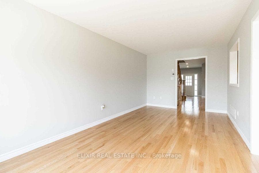 90 Delport Close - Townhouse photo 6 of 36 in Brampton, Ontario