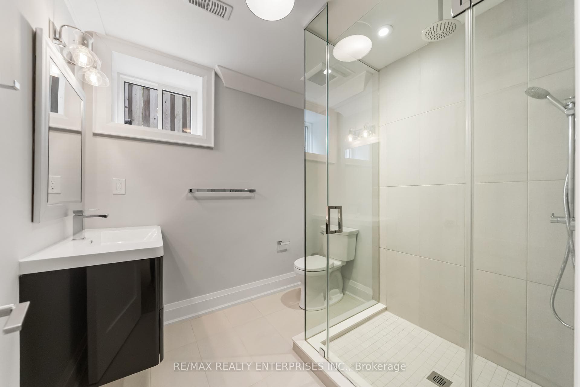 1343 Milton Avenue - Detached photo 34 of 50 in Mississauga, Ontario