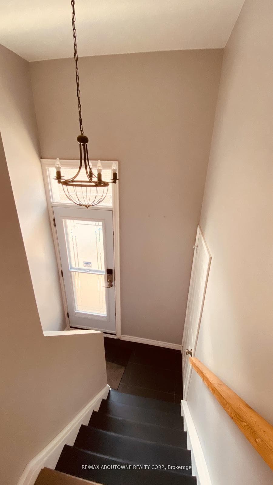 1601 Sandgate Crescent - Semi-Detached photo 21 of 35 in Mississauga, Ontario