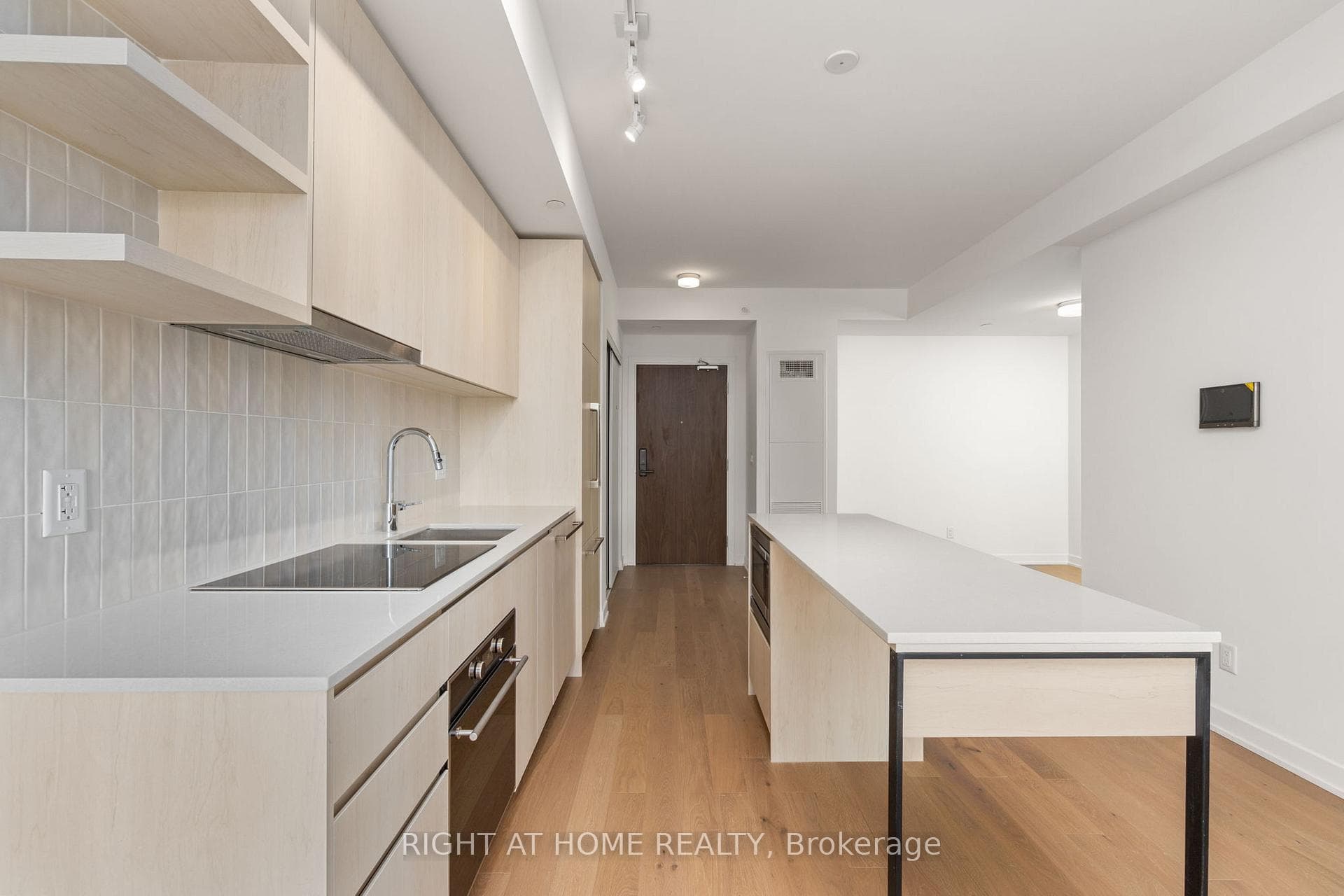 1161 Kingston Road Unit 305 - Condo photo 6 of 27 in Birch Cliff / Cliffside, Ontario