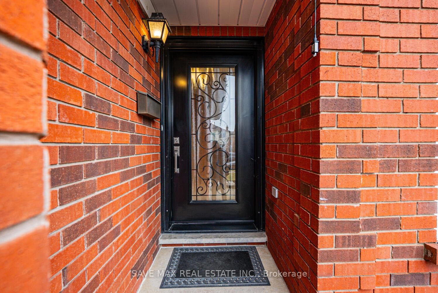 30 Adirondack Crescent - Detached photo 3 of 50 in Brampton, Ontario