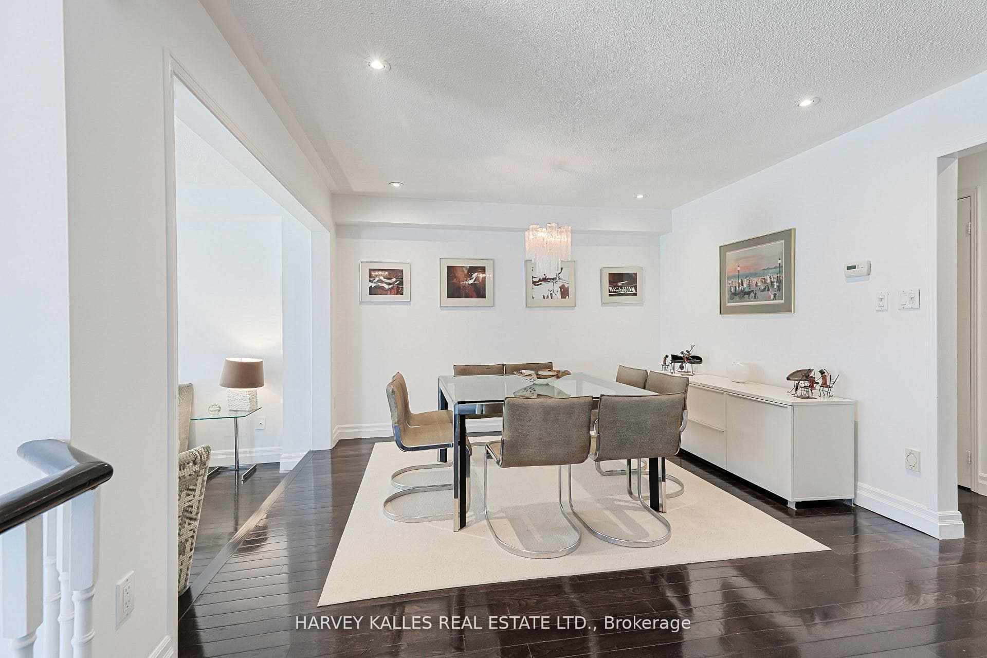 1050 Lindsay Drive - Townhouse photo 3 of 40 in Oakville, Ontario