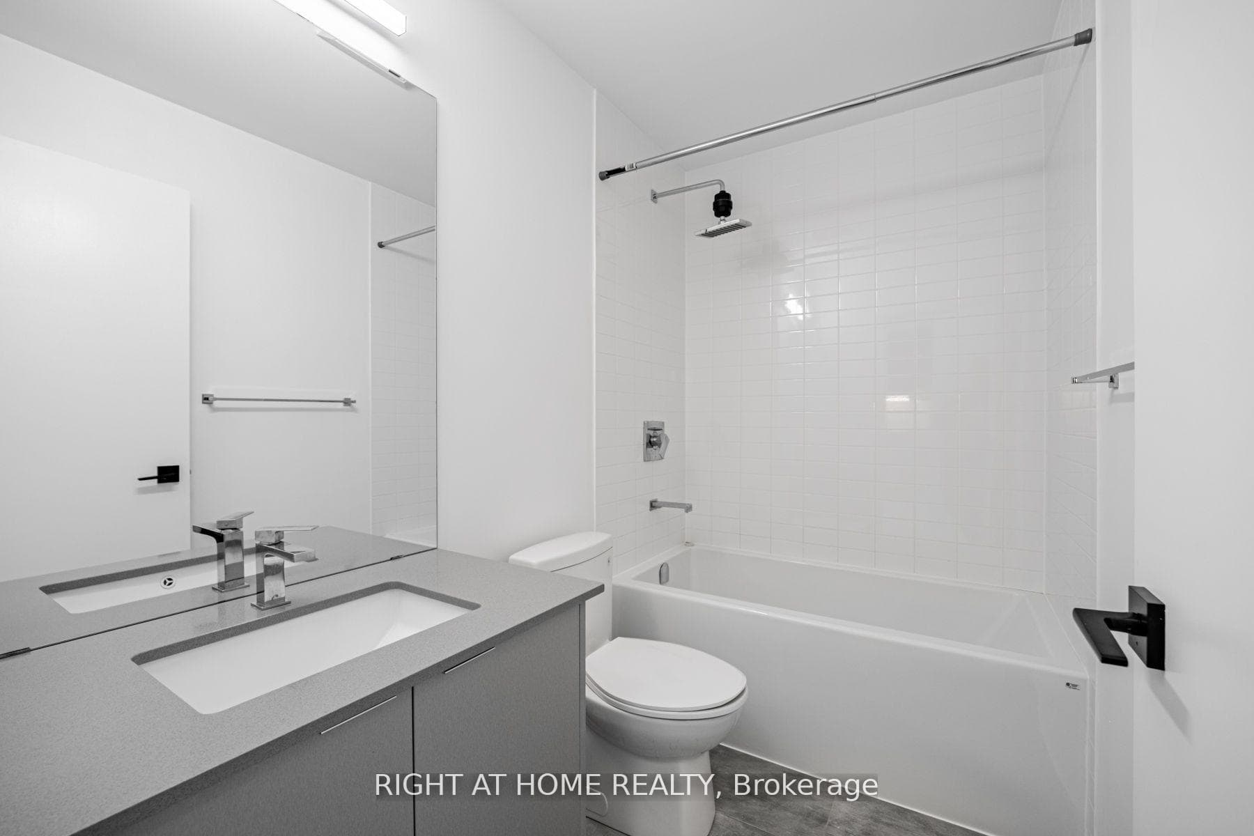 2485 Taunton Road Unit 451 - Condo photo 23 of 27 in Oakville, Ontario