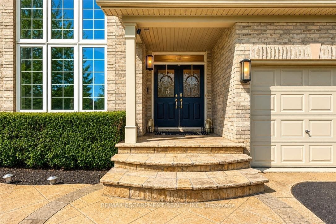 4267 Sarazen Drive - Detached photo 2 of 36 in Burlington, Ontario