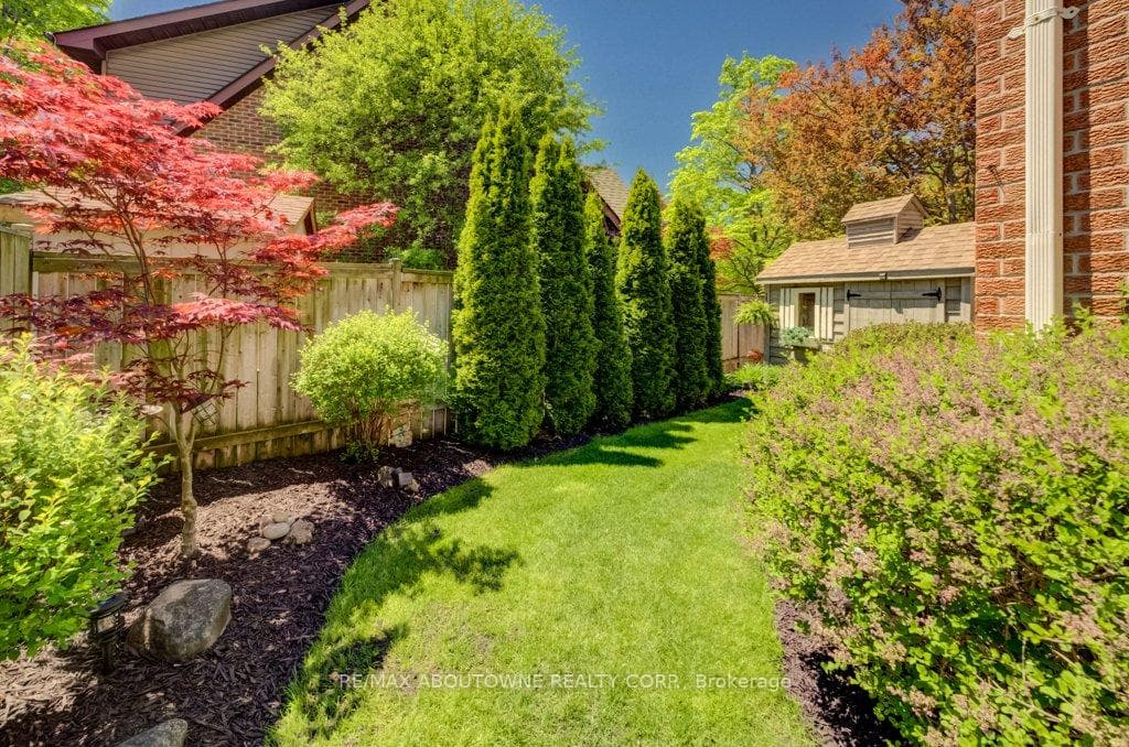 1300 Old Bridle Path - Detached photo 35 of 43 in Oakville, Ontario