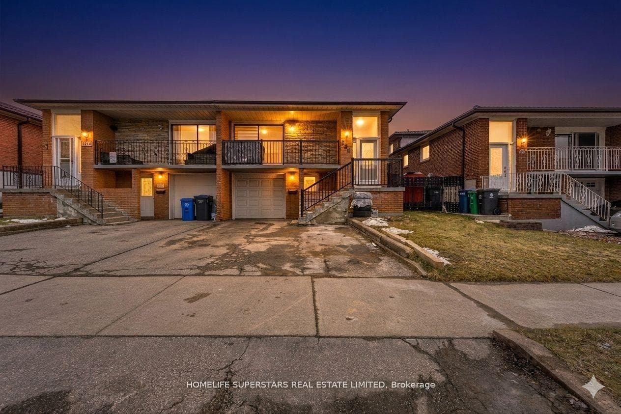 306 Royal Salisbury Way - home for sale in Brampton, Ontario