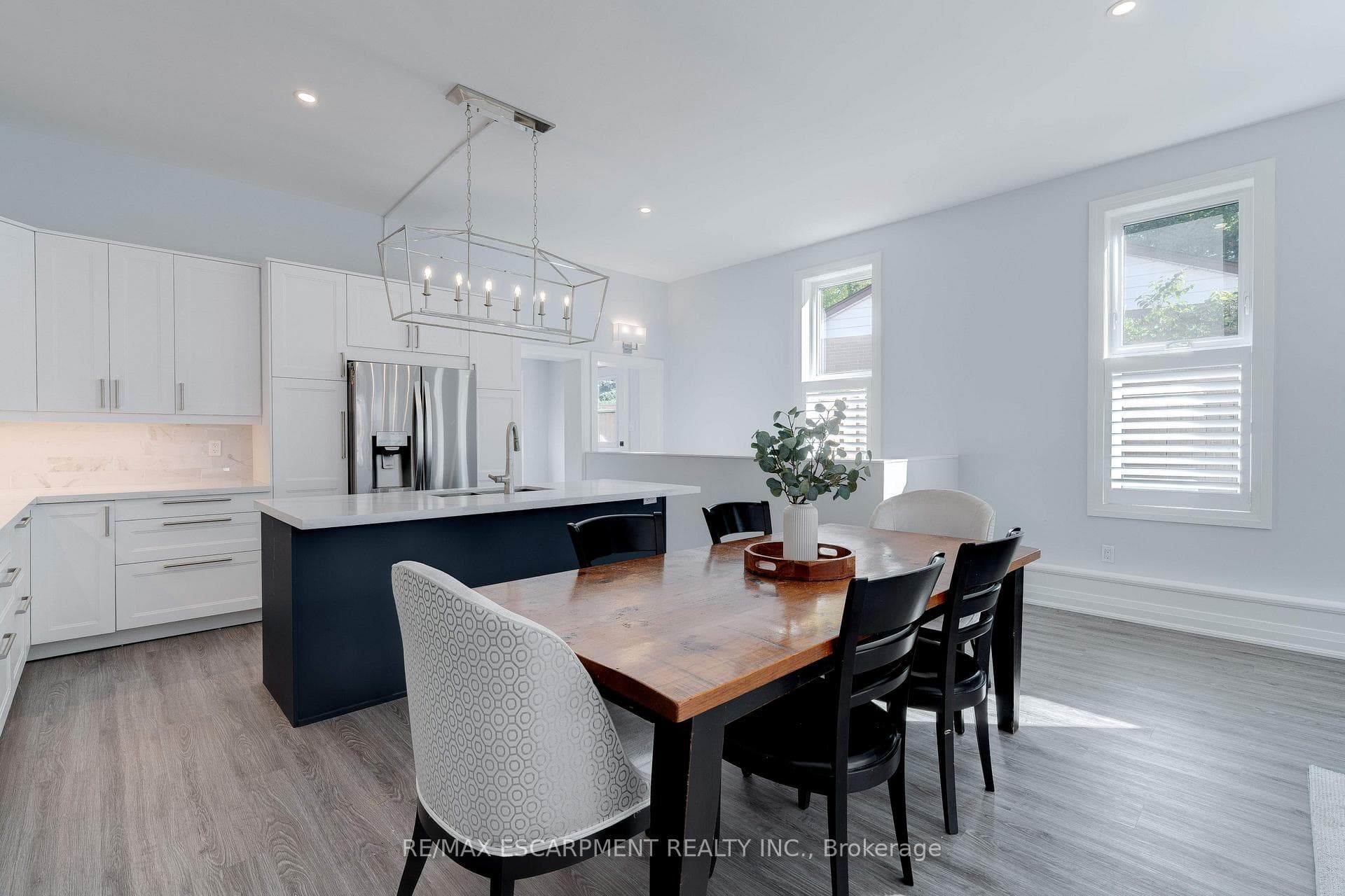 296 Kent Crescent - Multi-Family photo 32 of 50 in Burlington, Ontario