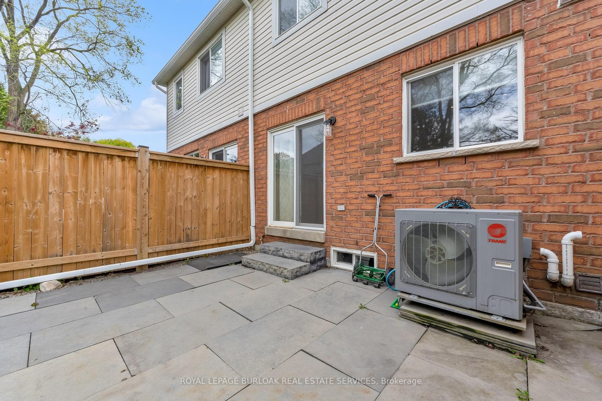 710 Spring Gardens Road Unit 20 - Condo photo 38 of 45 in Burlington, Ontario