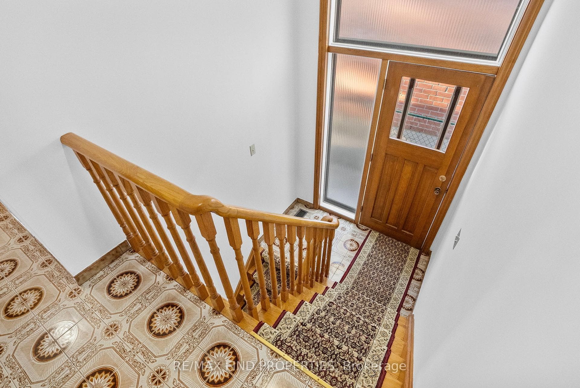 16 Mcdonald Avenue - Detached photo 8 of 50 in Birch Cliff / Cliffside, Ontario