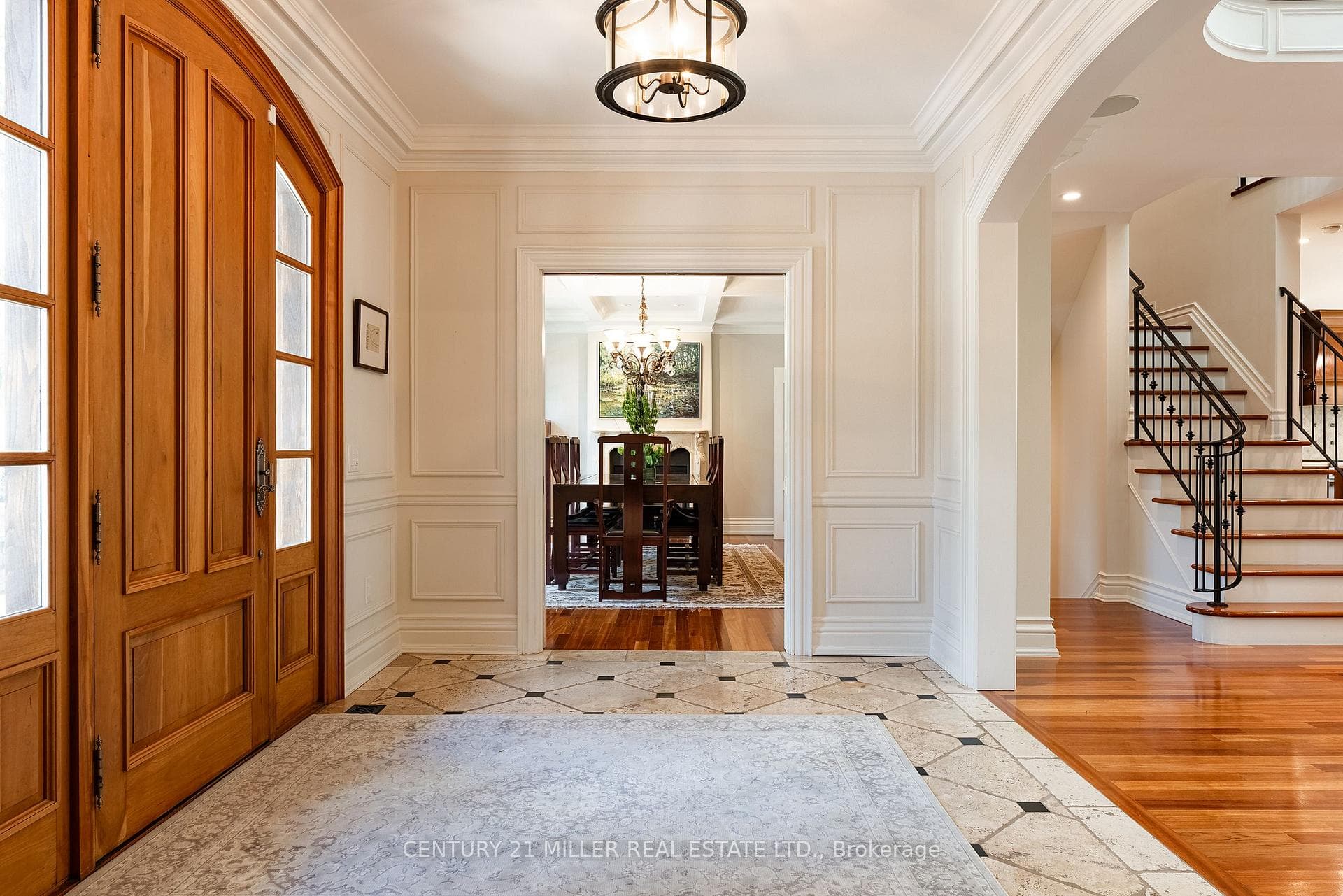 2096 Lakeshore Road - Detached photo 5 of 48 in Oakville, Ontario