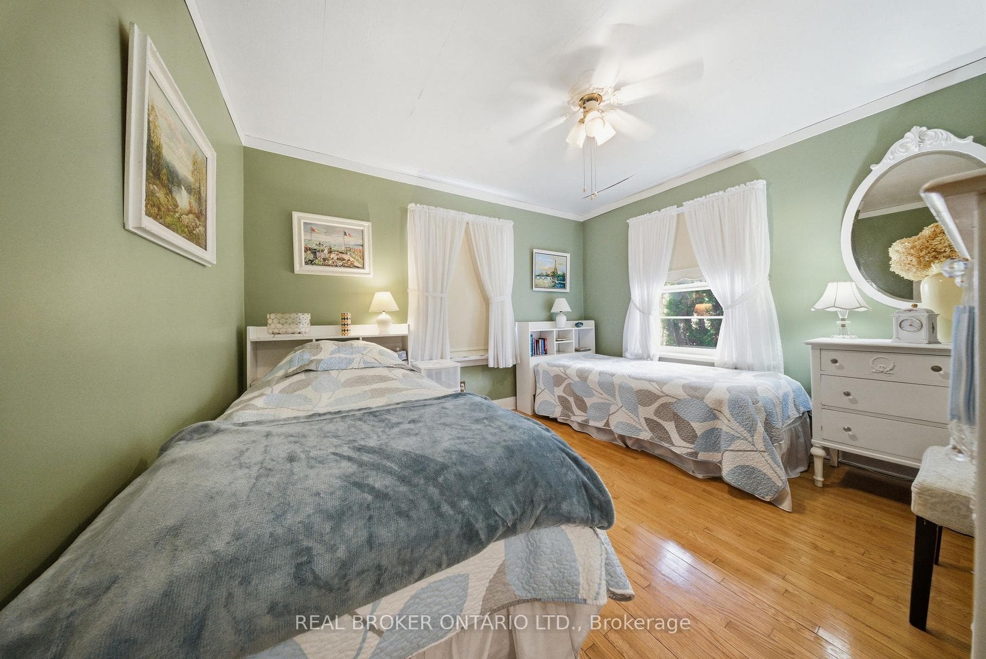 243 Sydney Street - Detached photo 16 of 35 in Milton, Ontario