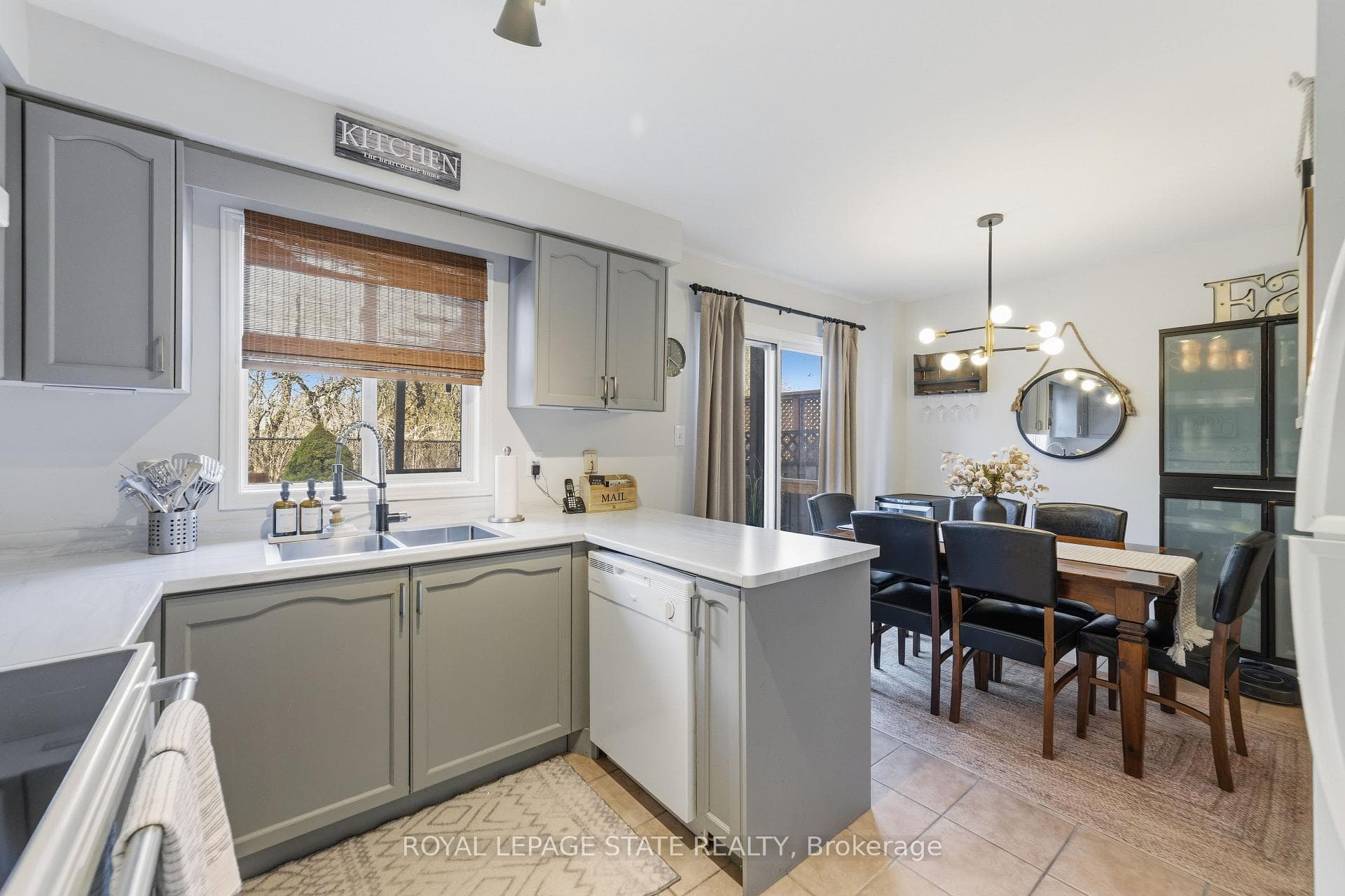 1795 Creek Way - Semi-Detached photo 12 of 38 in Burlington, Ontario