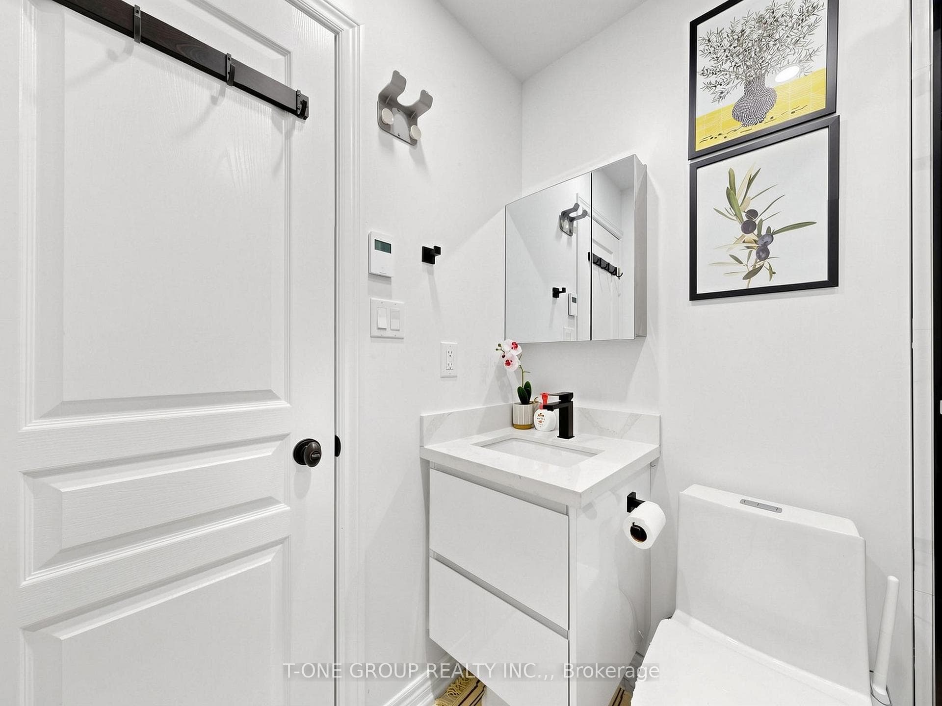 685 Rowley Common - Townhouse photo 34 of 43 in Burlington, Ontario