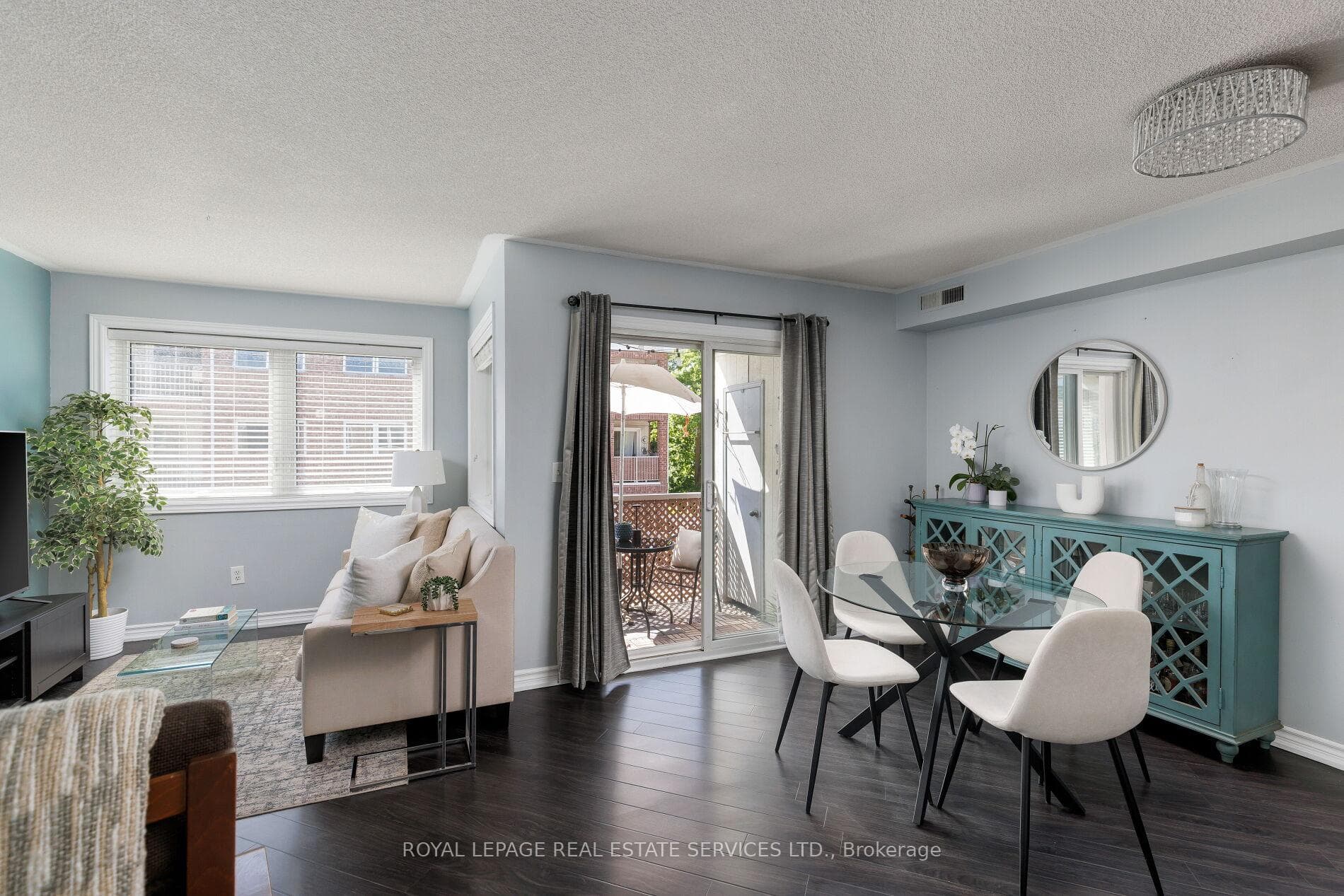 75 Bristol Road Unit 174 - Condo photo 2 of 22 in Mississauga, Ontario