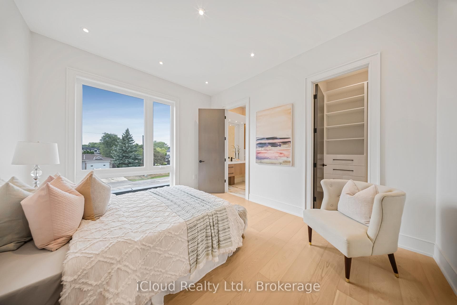 1374 Tansley Drive - Detached photo 24 of 46 in Oakville, Ontario