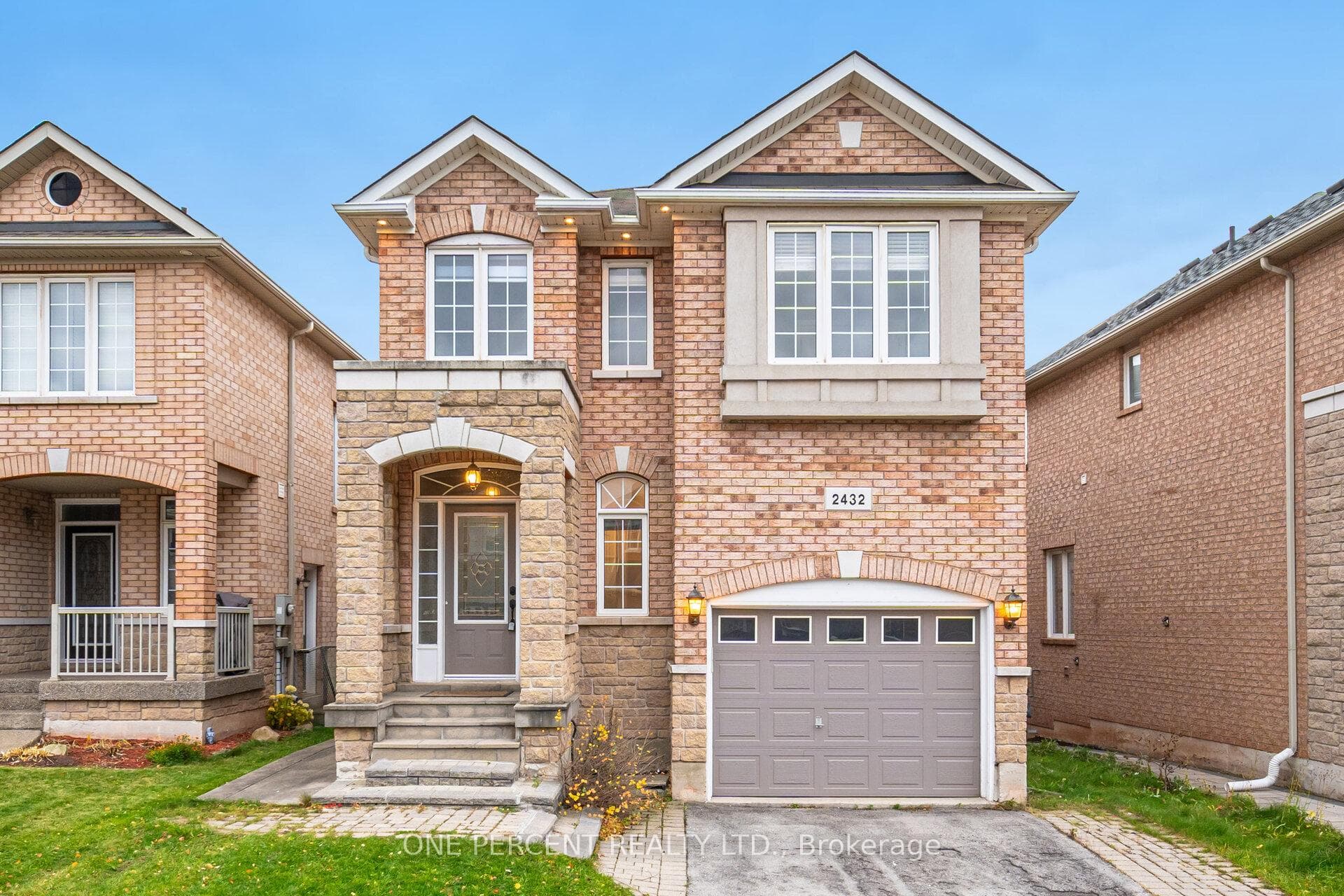 2432 Hilda Drive - home for sale in Oakville, Ontario