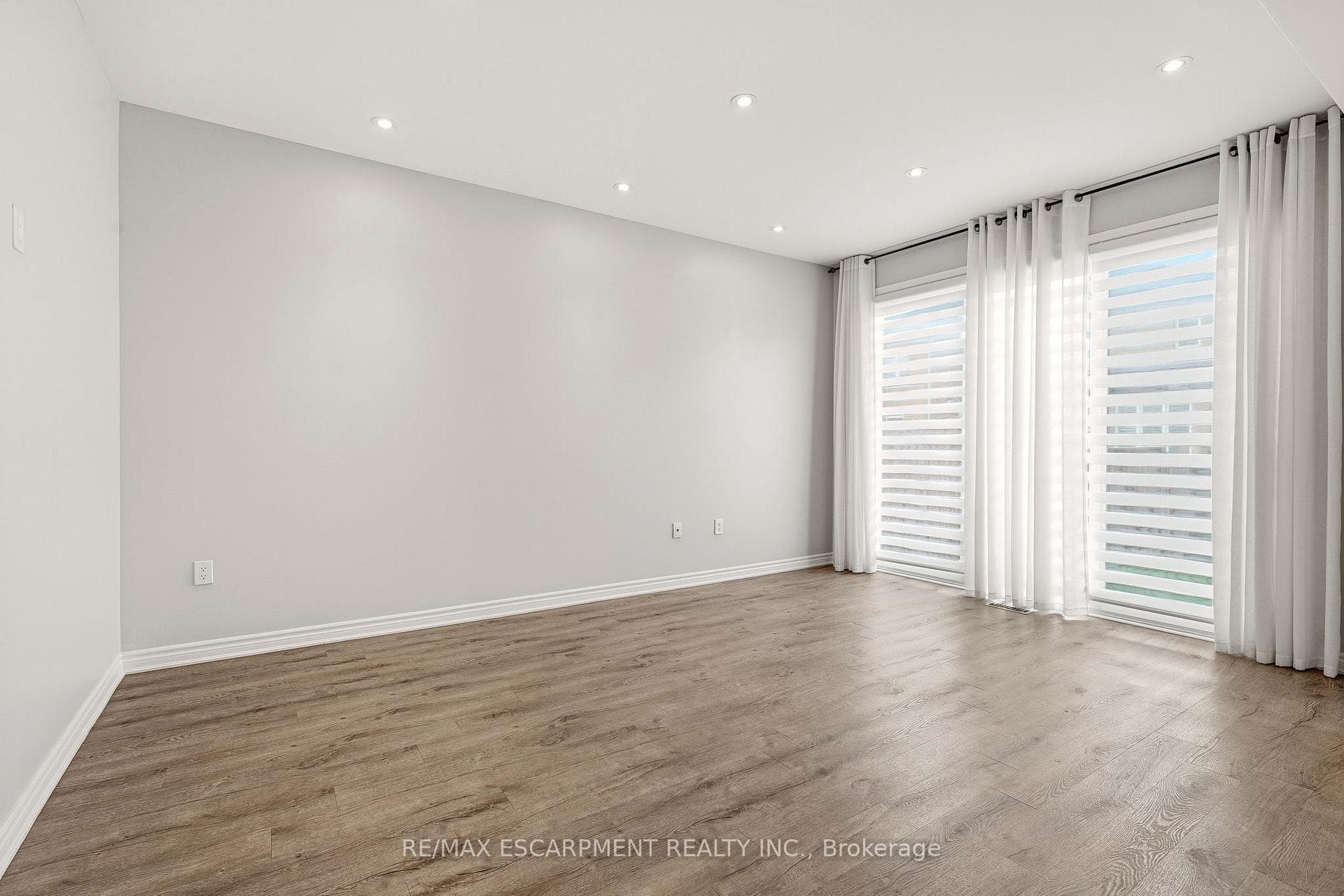 1364 Sycamore Garden - Townhouse photo 18 of 43 in Milton, Ontario