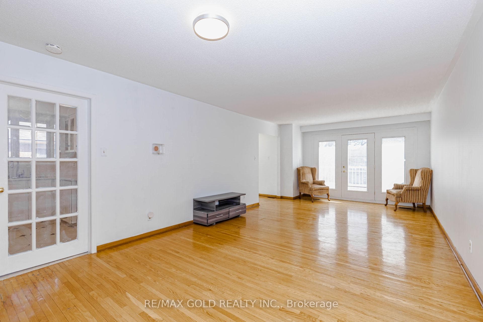 38 Achill Crescent - Semi-Detached photo 9 of 50 in Mississauga, Ontario