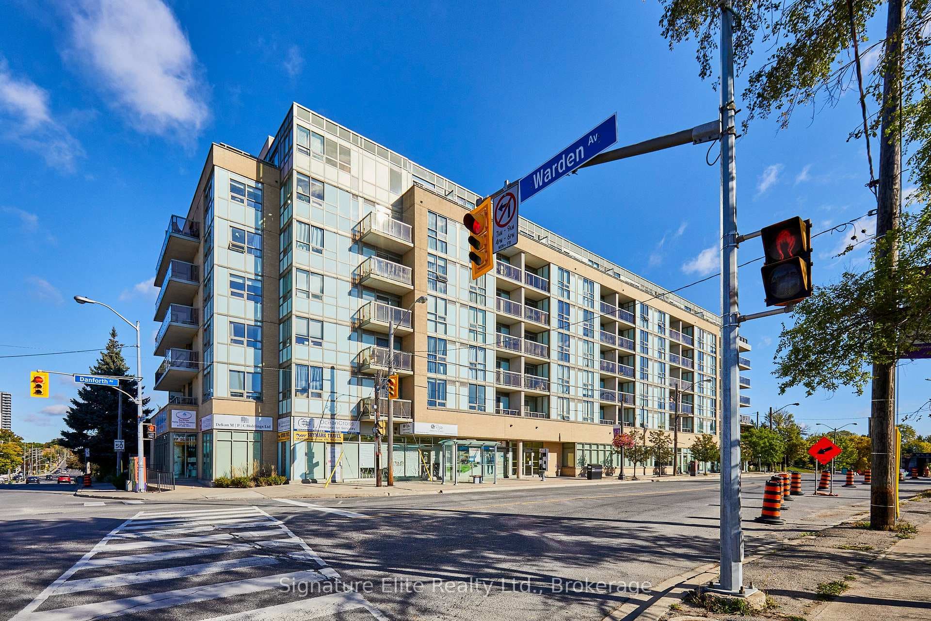 3520 Danforth Avenue Unit 301 - Condo photo 2 of 29 in Birch Cliff / Cliffside, Ontario