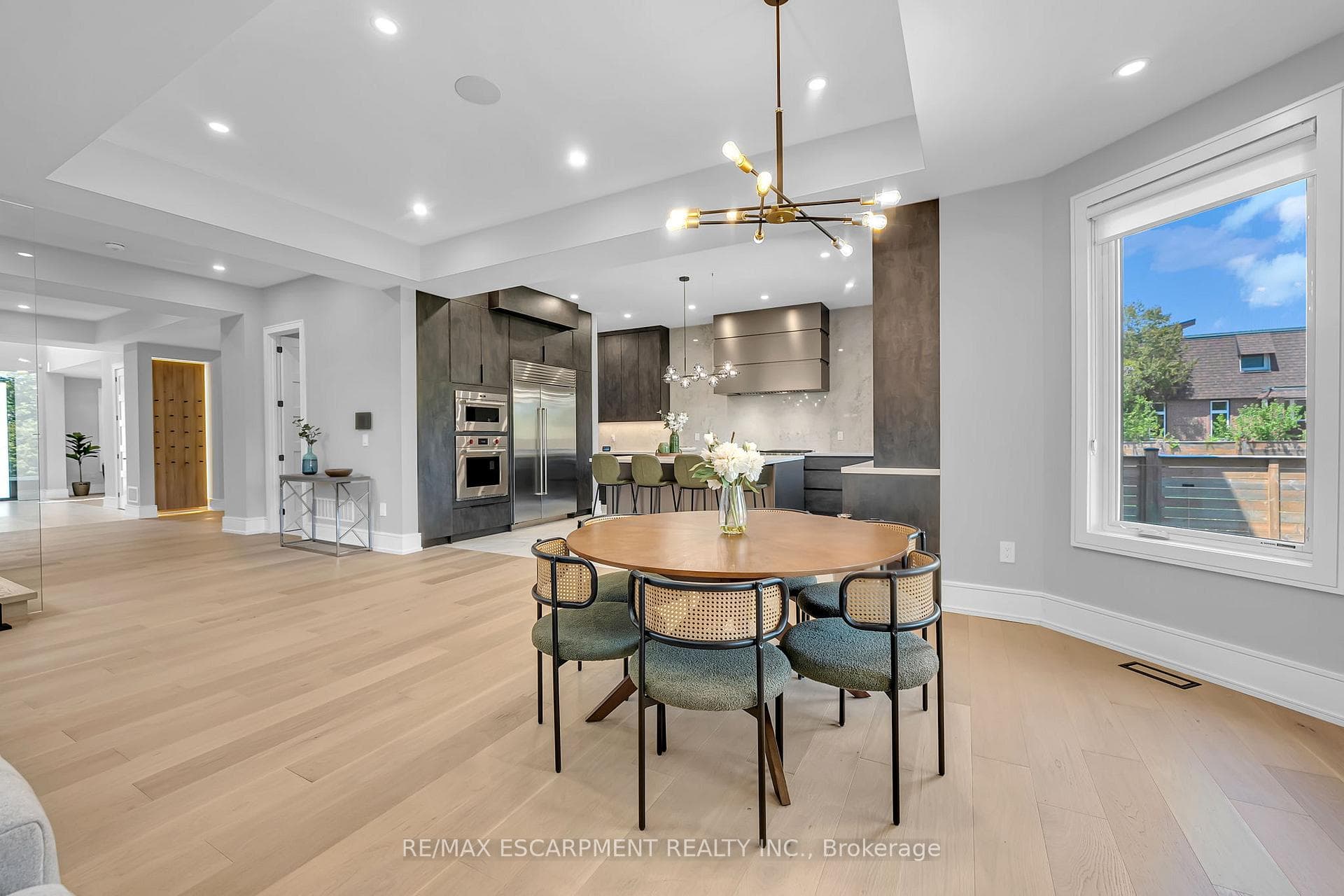 221 Morden Road - Detached photo 19 of 49 in Oakville, Ontario