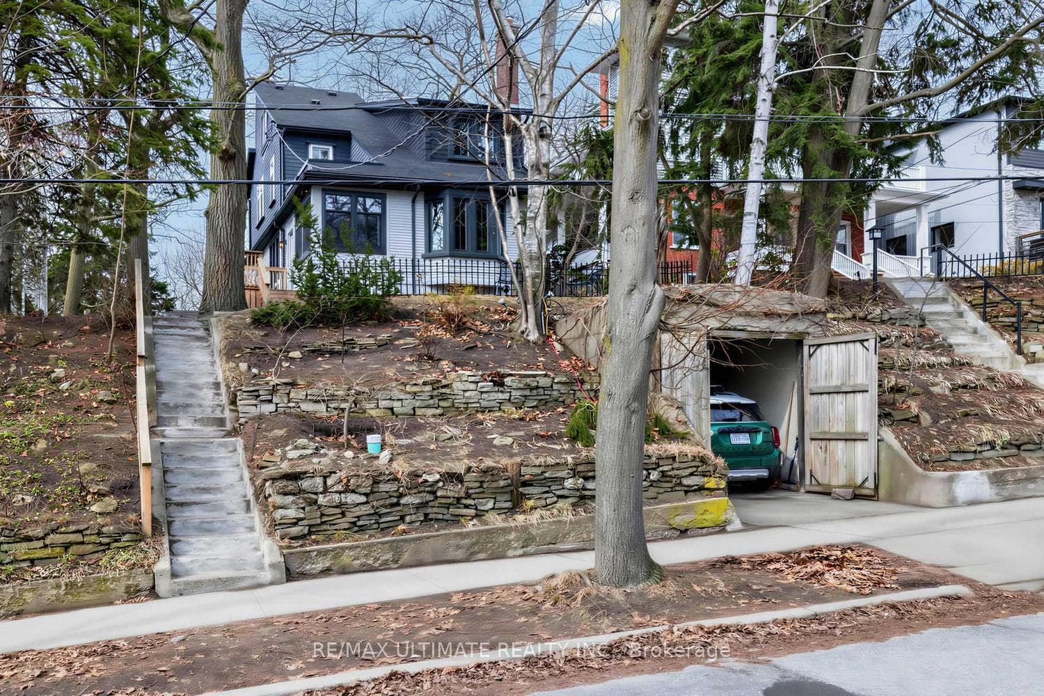 18 Blantyre Avenue - Detached photo 5 of 50 in Birch Cliff / Cliffside, Ontario