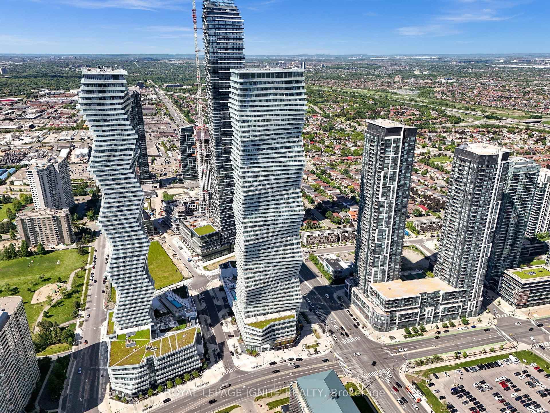 3900 Confederation Parkway Unit 3301 - home for sale in Mississauga, Ontario
