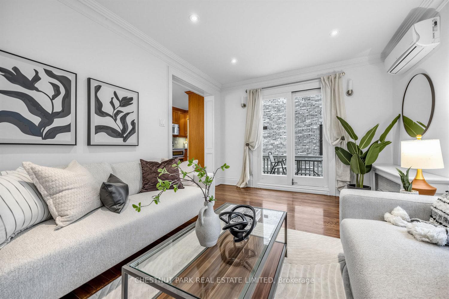 122 Randolph Road - Detached photo 13 of 32 in Flemingdon Park / Don Mills, Ontario