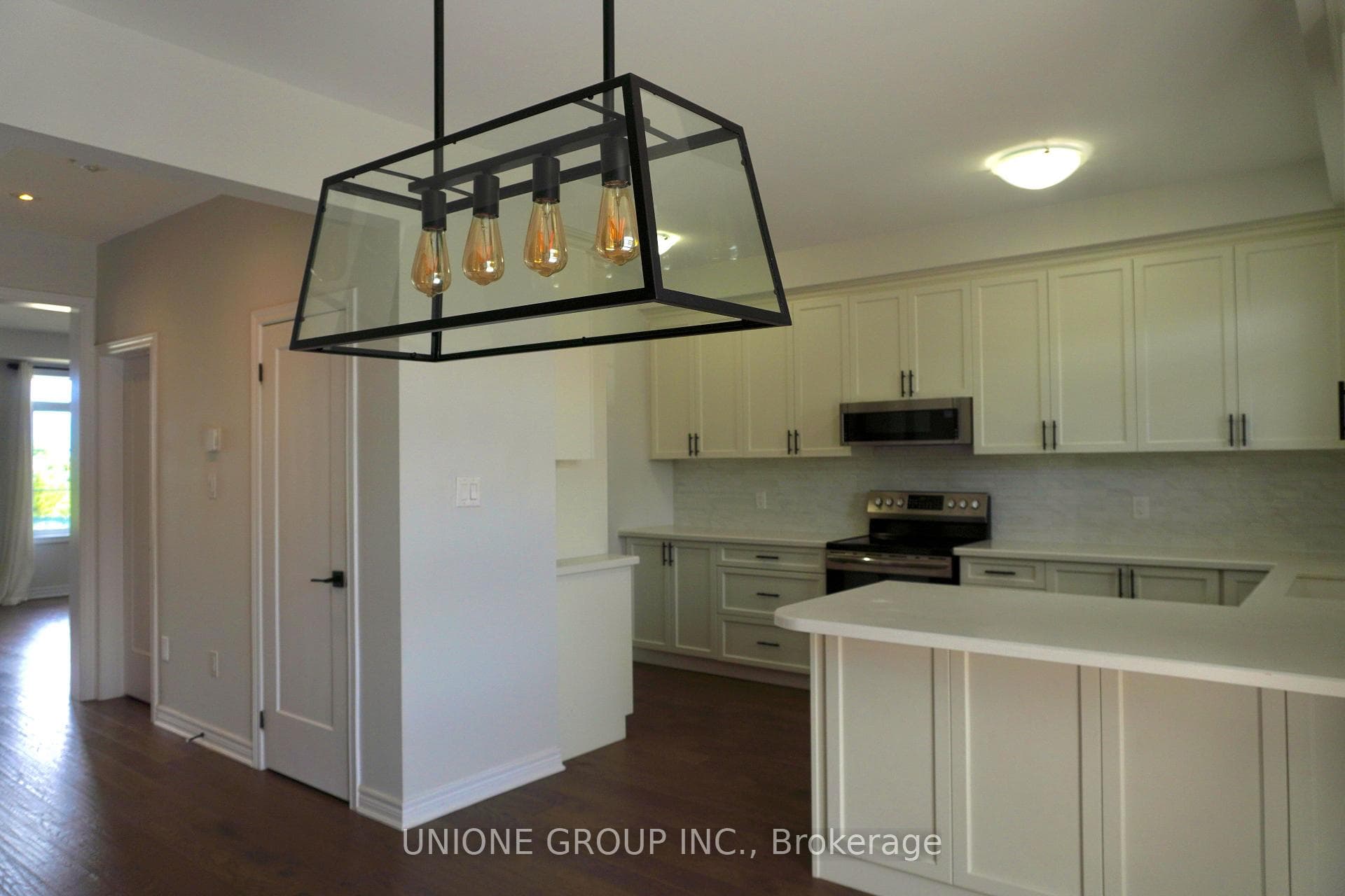 3024 George Savage Avenue - Townhouse photo 4 of 17 in Oakville, Ontario