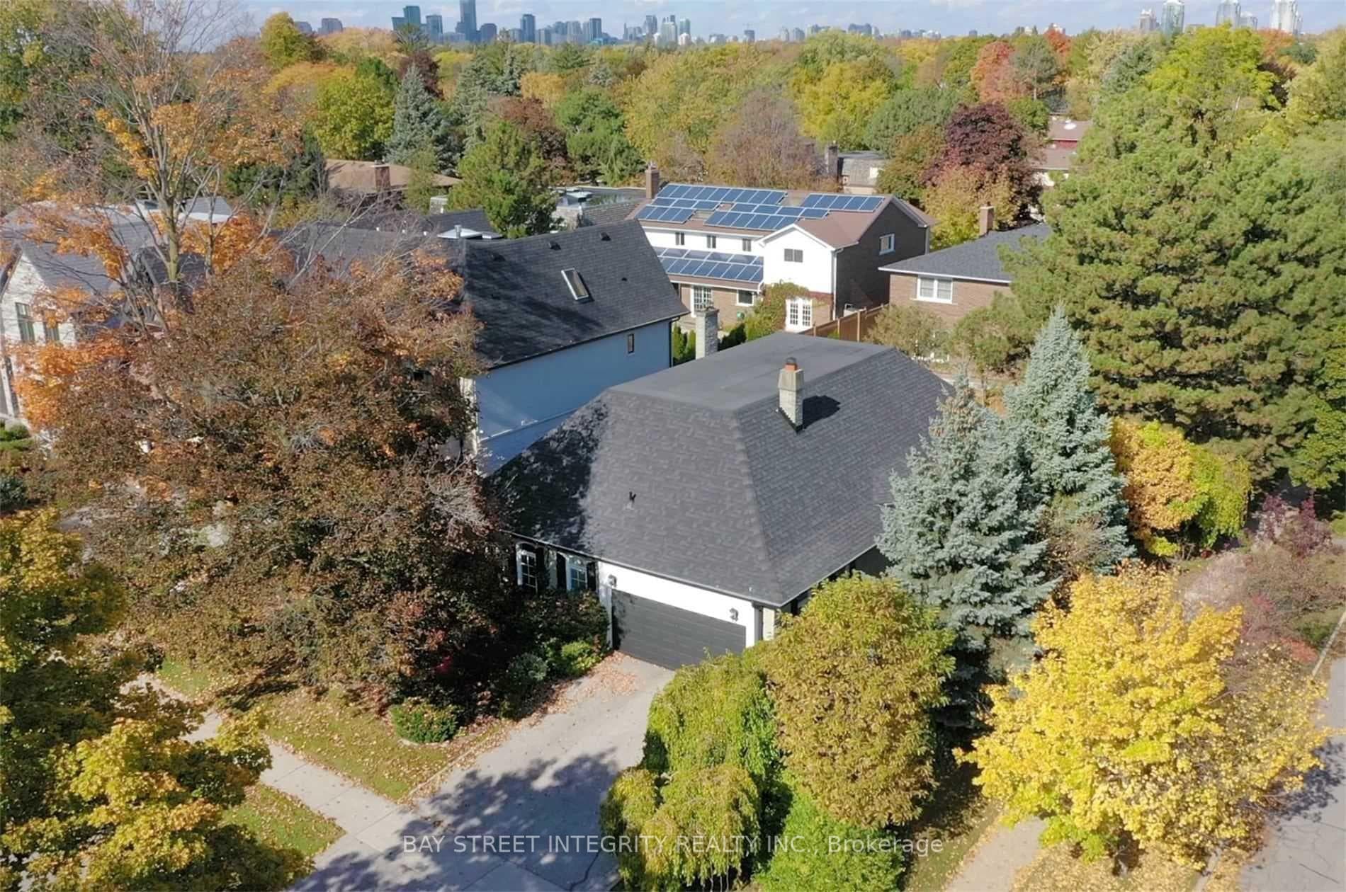 46 Caravan Drive - Detached photo 2 of 43 in Don Mills / Parkwoods / Victoria Village, Ontario
