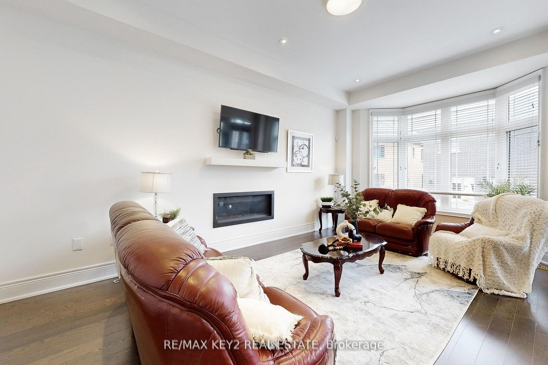 10 Lyle Way - Detached photo 8 of 49 in Brampton, Ontario