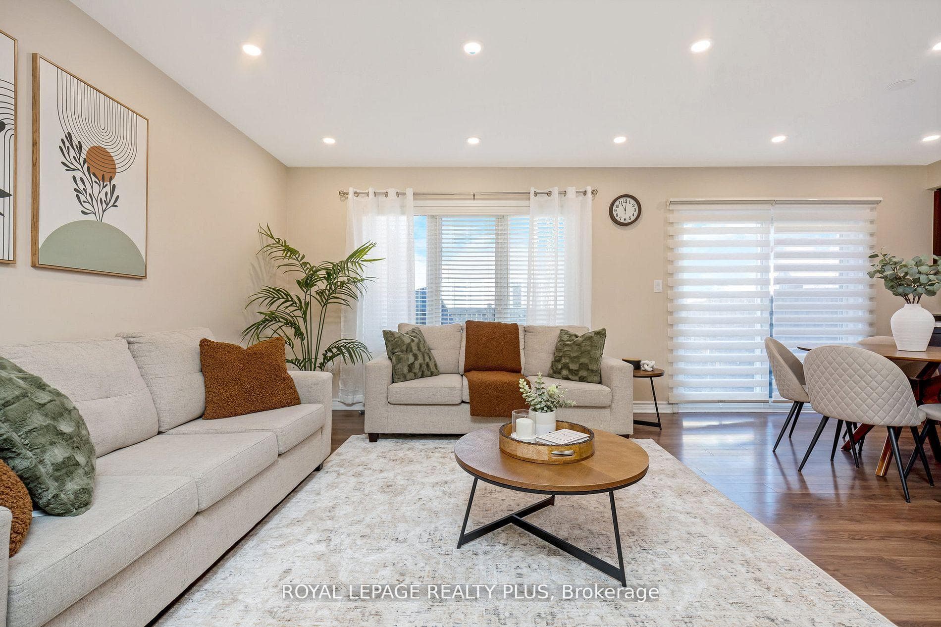 1542 Gainer Crescent - Townhouse photo 8 of 40 in Milton, Ontario