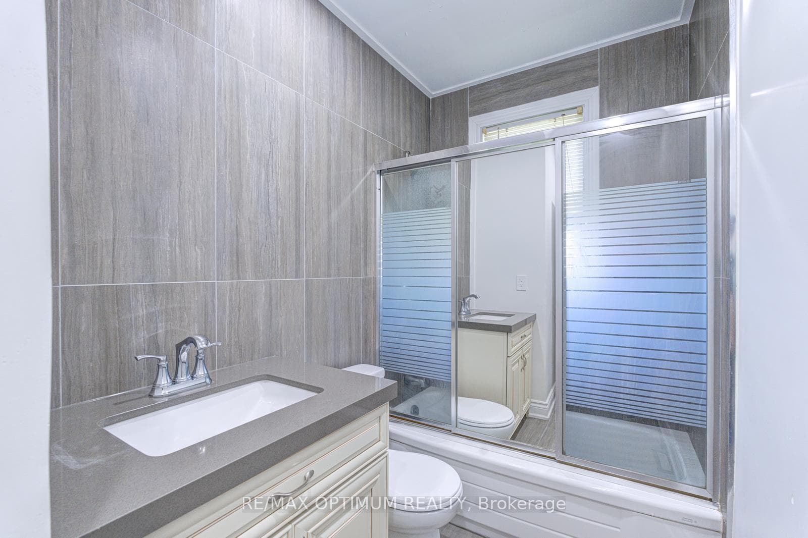 1747 Coram Crescent - Detached photo 23 of 50 in Mississauga, Ontario