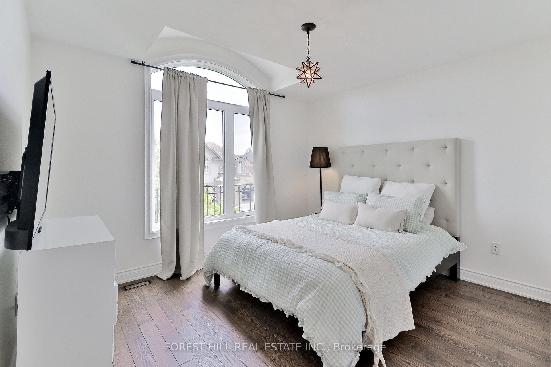 327 Turning Leaf Road - Detached photo 30 of 43 in Oakville, Ontario
