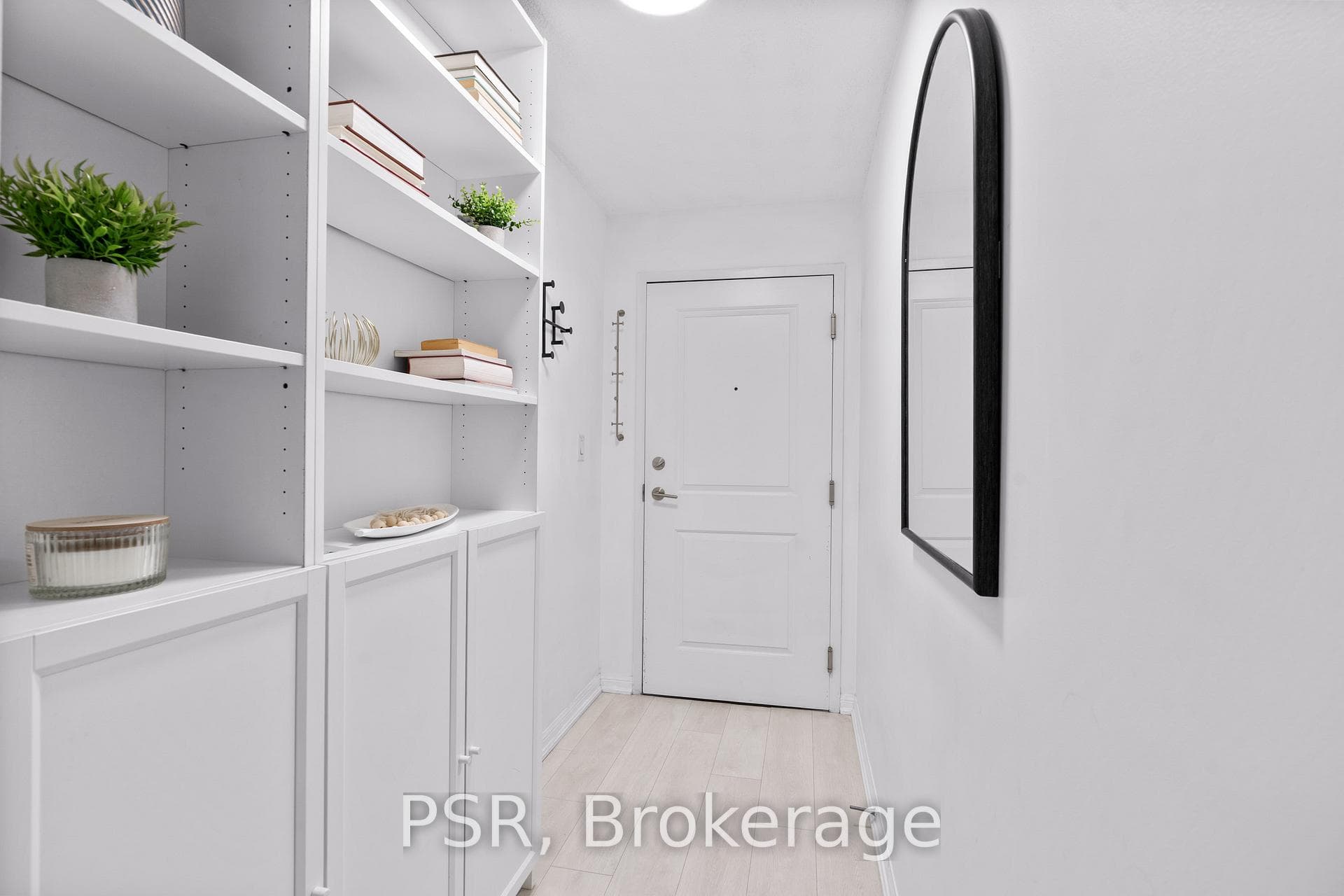 38 Grand Magazine Street Unit 1031 - Condo photo 16 of 25 in Downtown Toronto / Waterfront, Ontario
