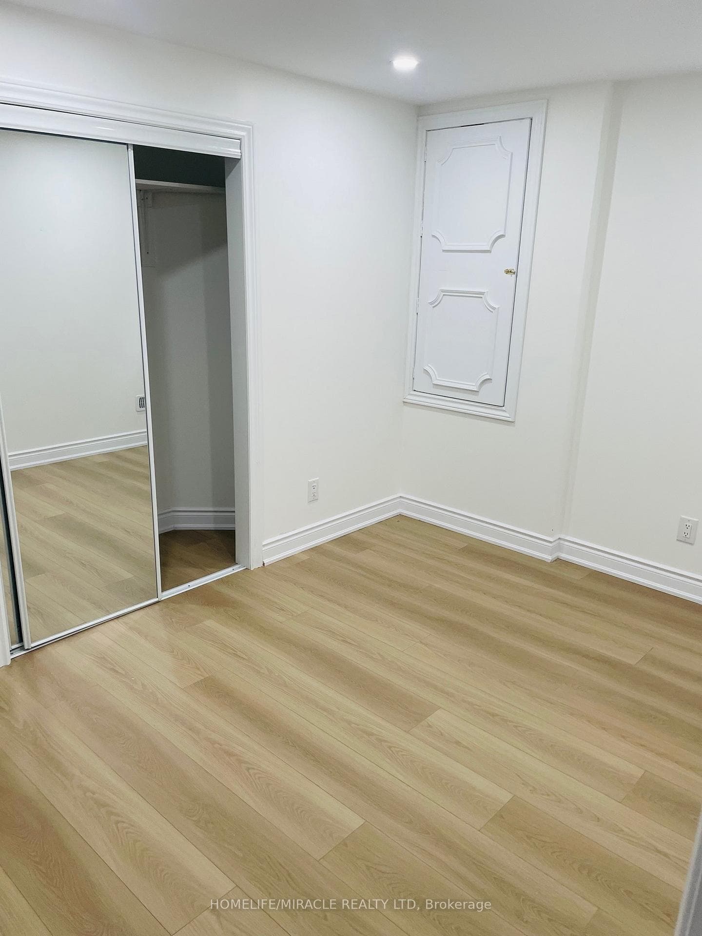 1-2341 Canonridge Circle Unit Bsmt - Detached photo 15 of 17 in Oakville, Ontario