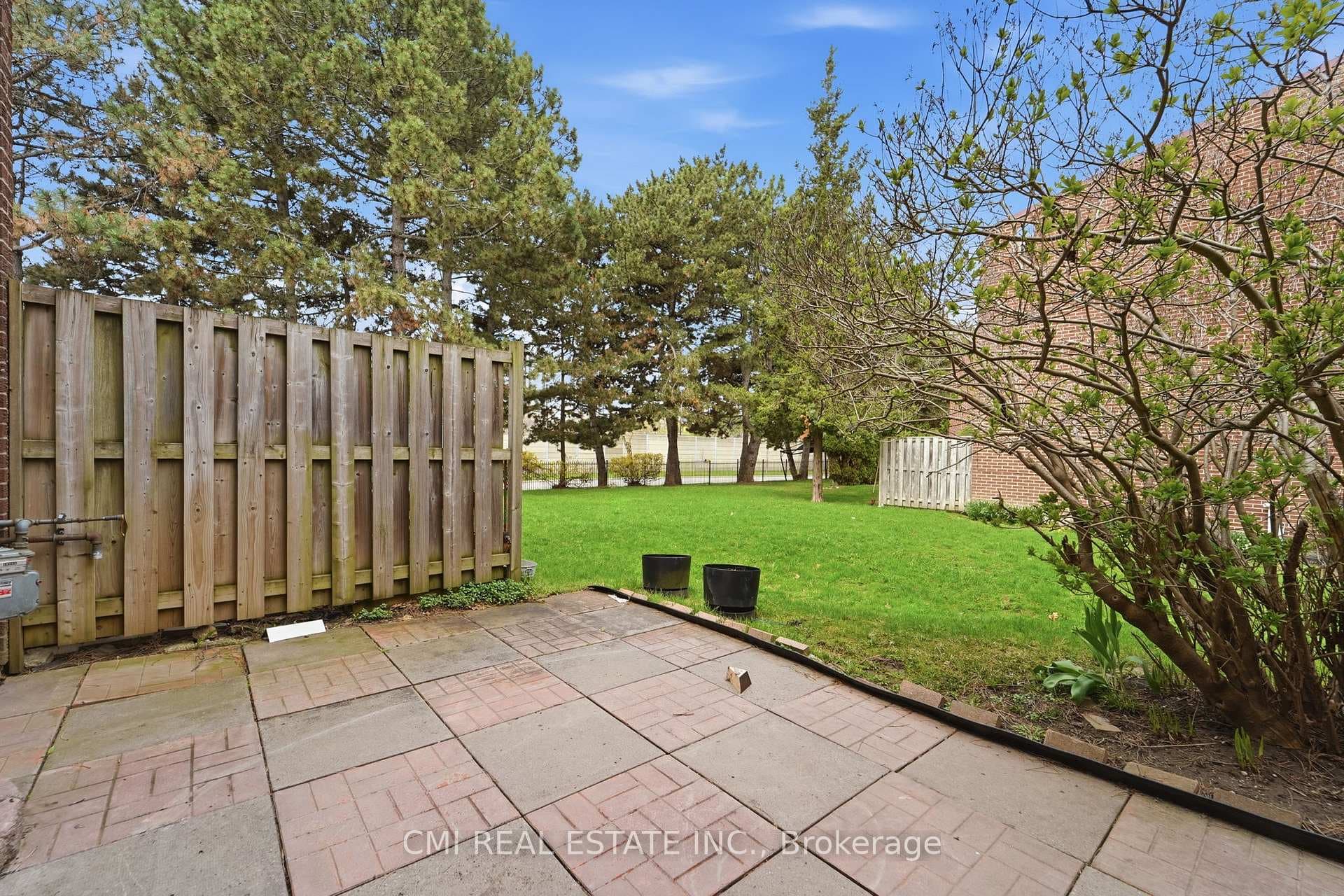 6 Windy Golfway Way - Condo photo 18 of 41 in Flemingdon Park / Don Mills, Ontario