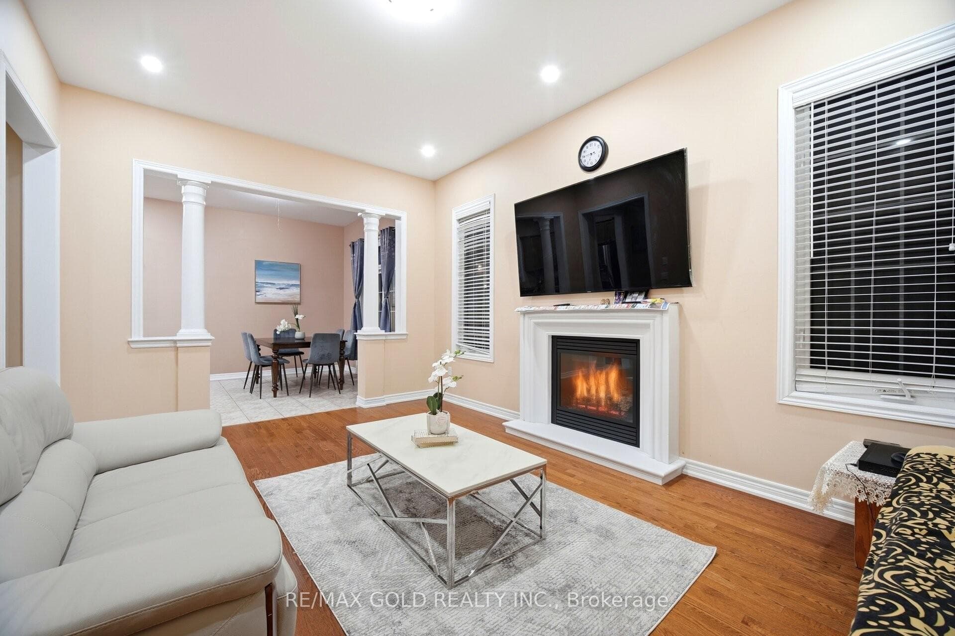 26 Drummondville Drive - Detached photo 11 of 28 in Brampton, Ontario