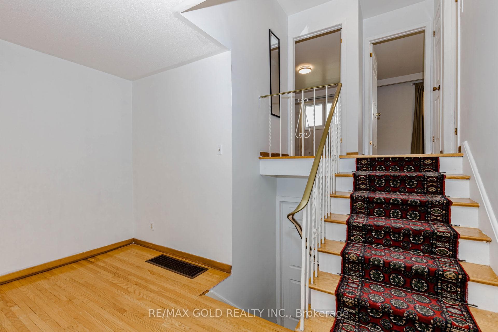 38 Achill Crescent - Semi-Detached photo 19 of 50 in Mississauga, Ontario