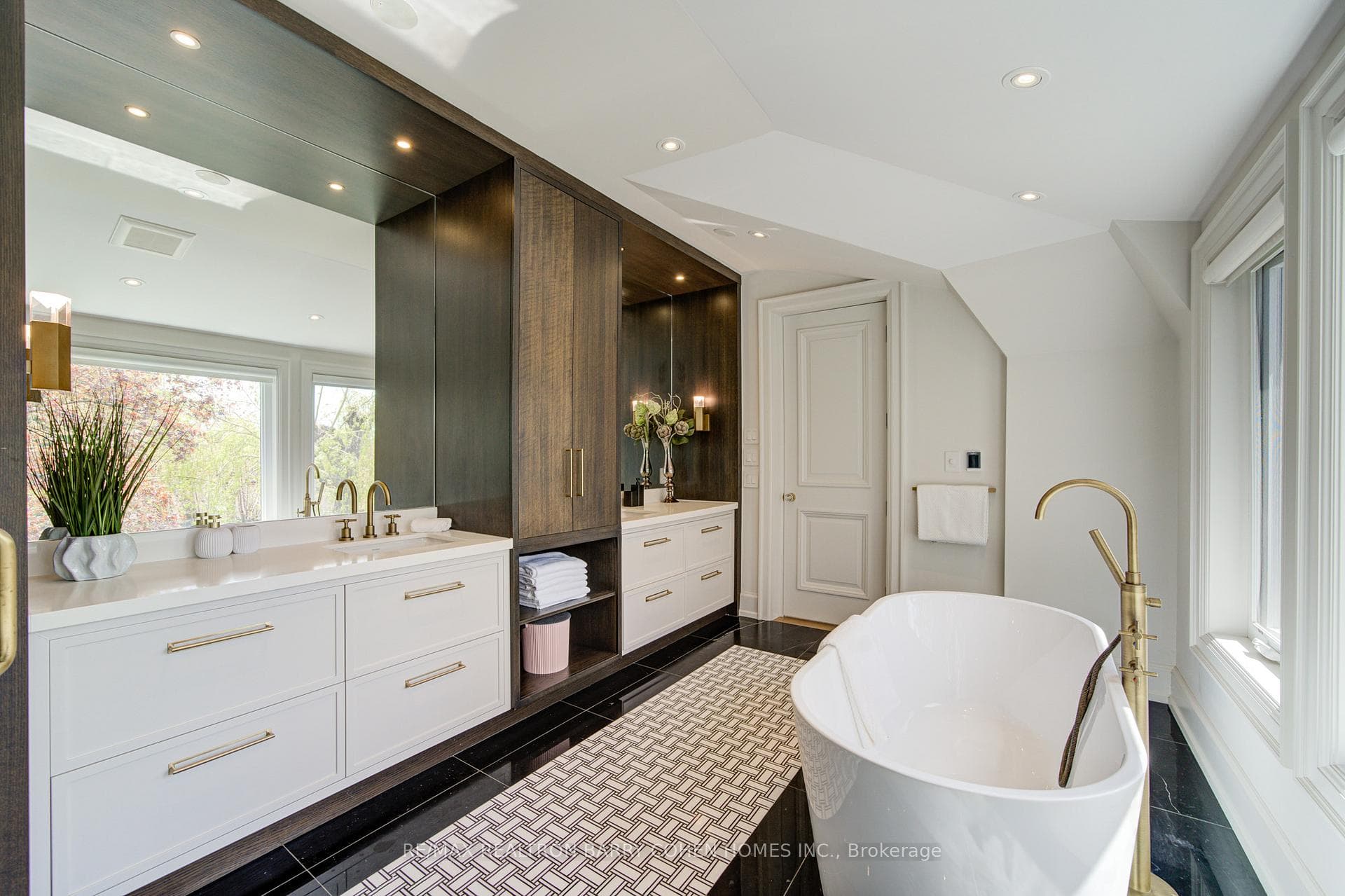 15 Ames Circle - Detached photo 30 of 50 in Don Mills / Parkwoods / Victoria Village, Ontario
