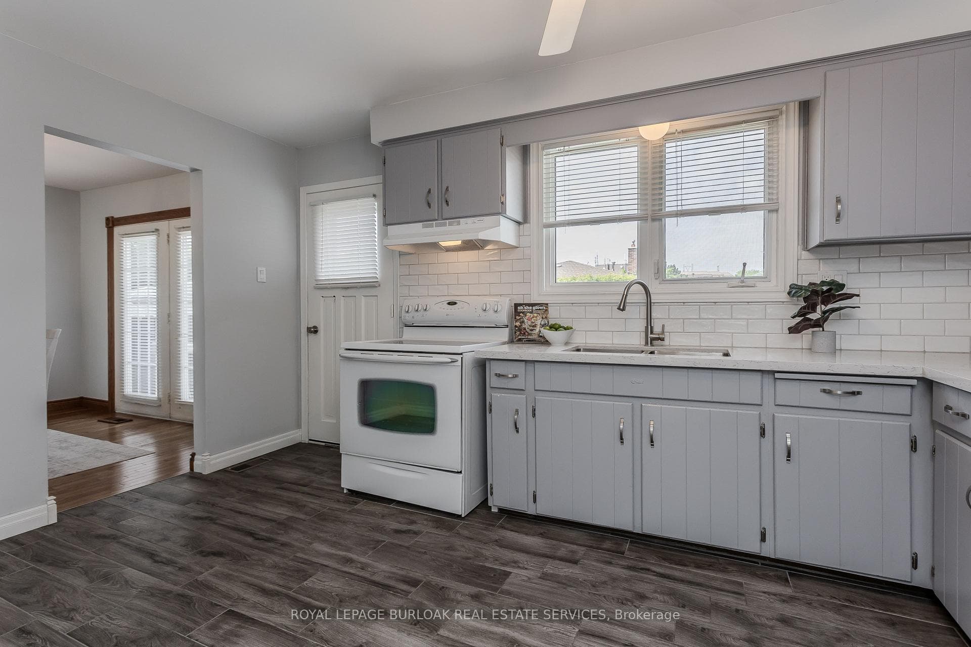3125 Michael Crescent - Detached photo 10 of 34 in Burlington, Ontario