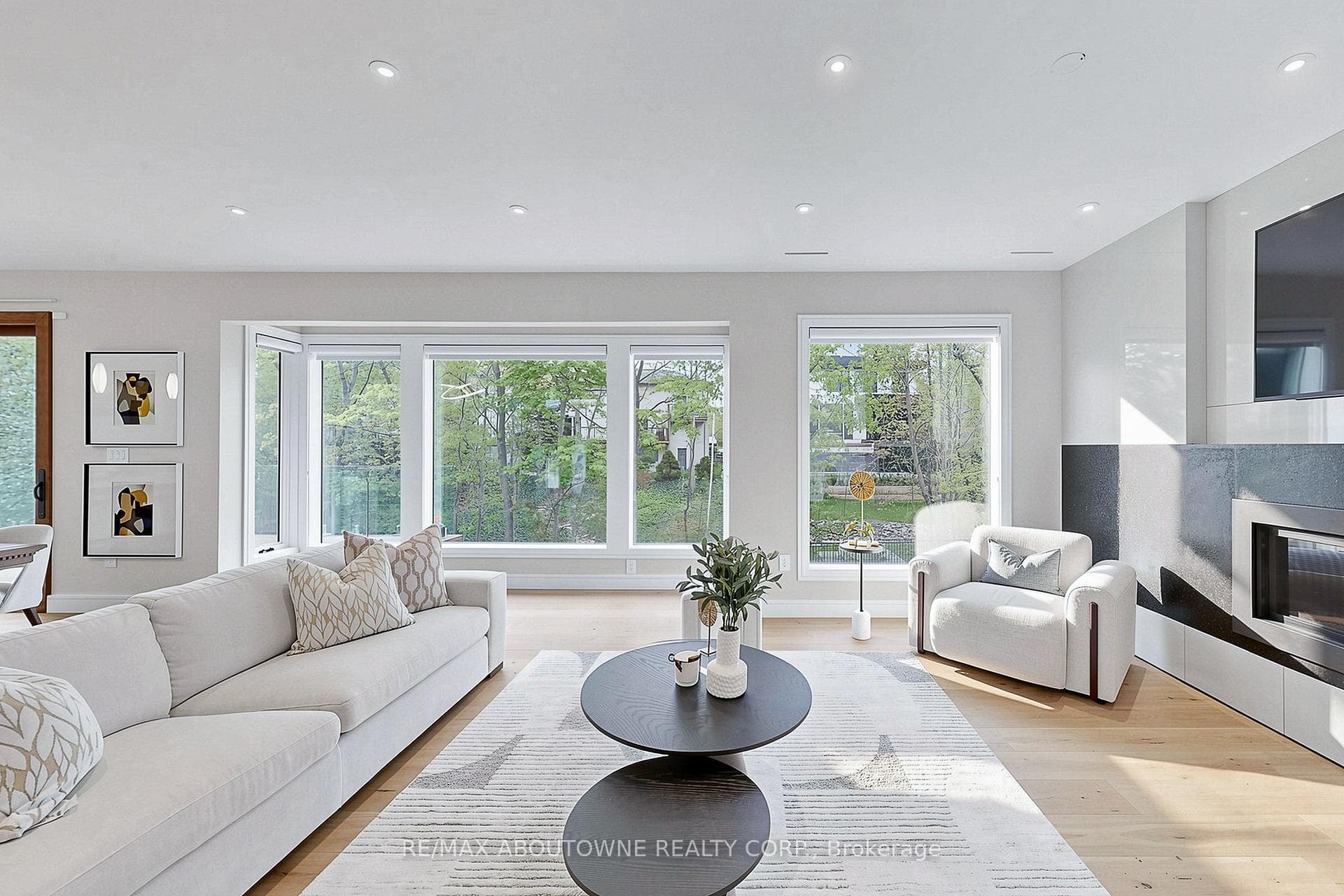 1364 Acton Crescent - Detached photo 17 of 50 in Oakville, Ontario