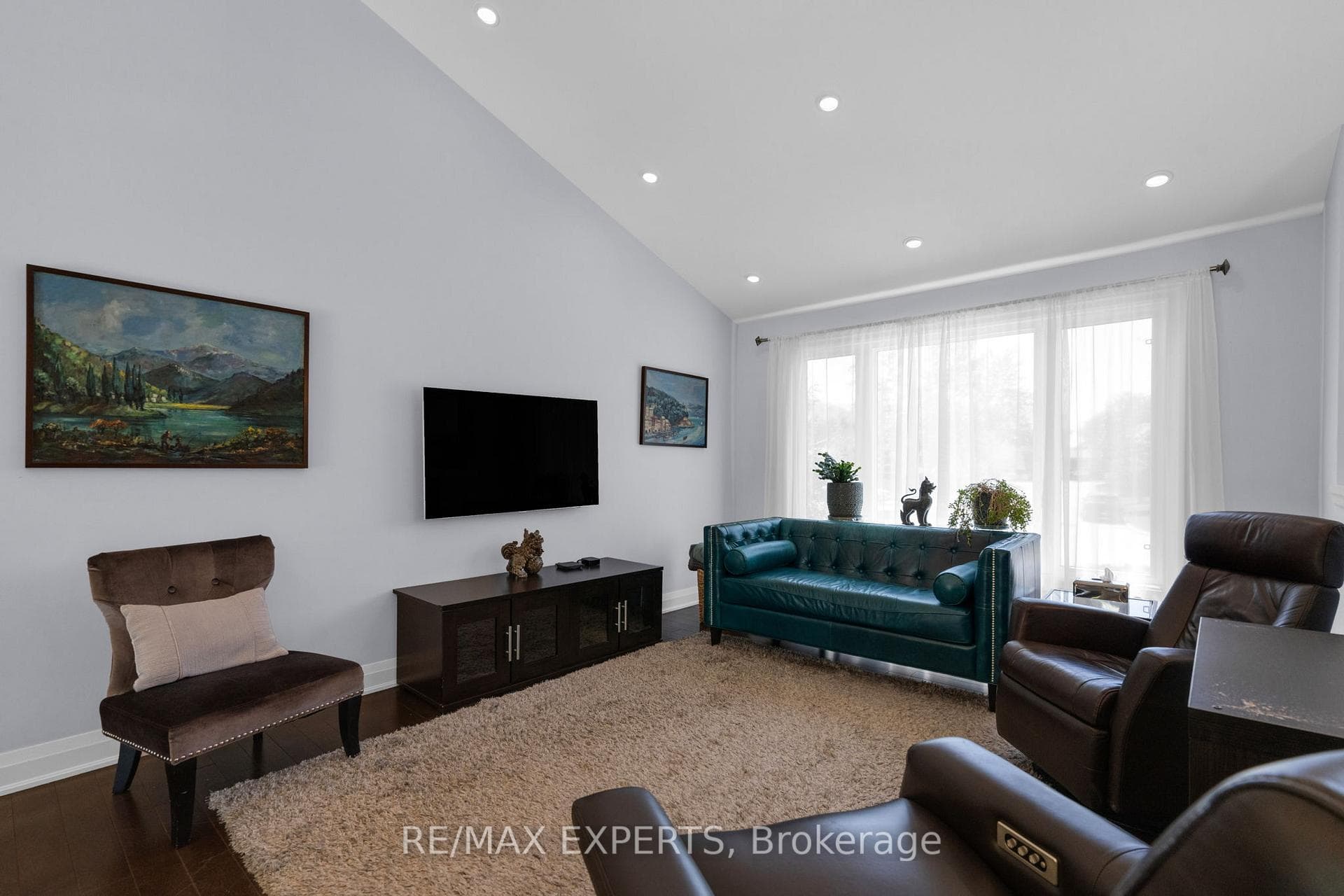 317 Marple Crescent - Detached photo 6 of 50 in Caledon, Ontario