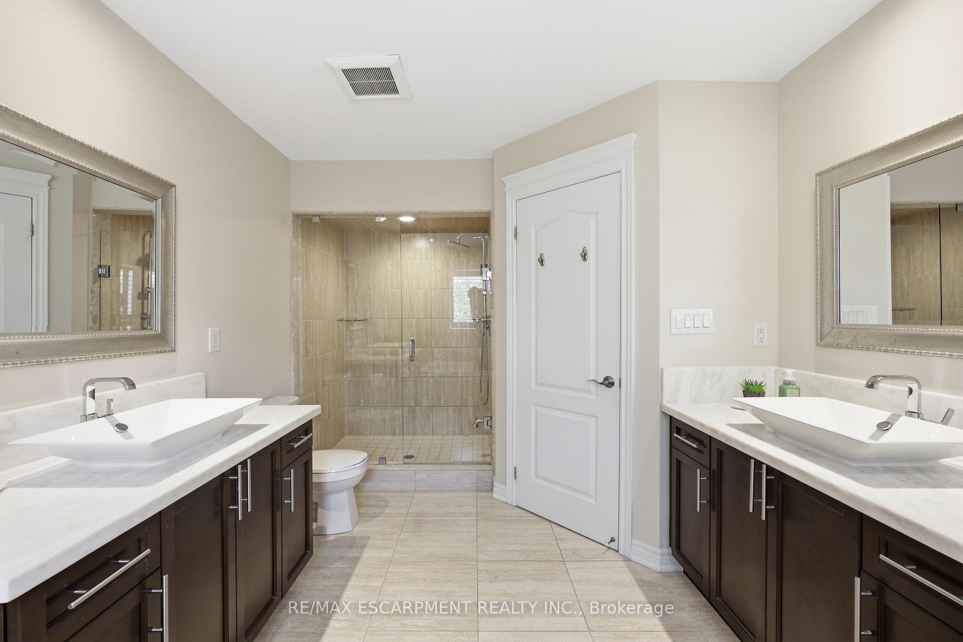 4645 Doug Wright Drive - Detached photo 23 of 47 in Burlington, Ontario